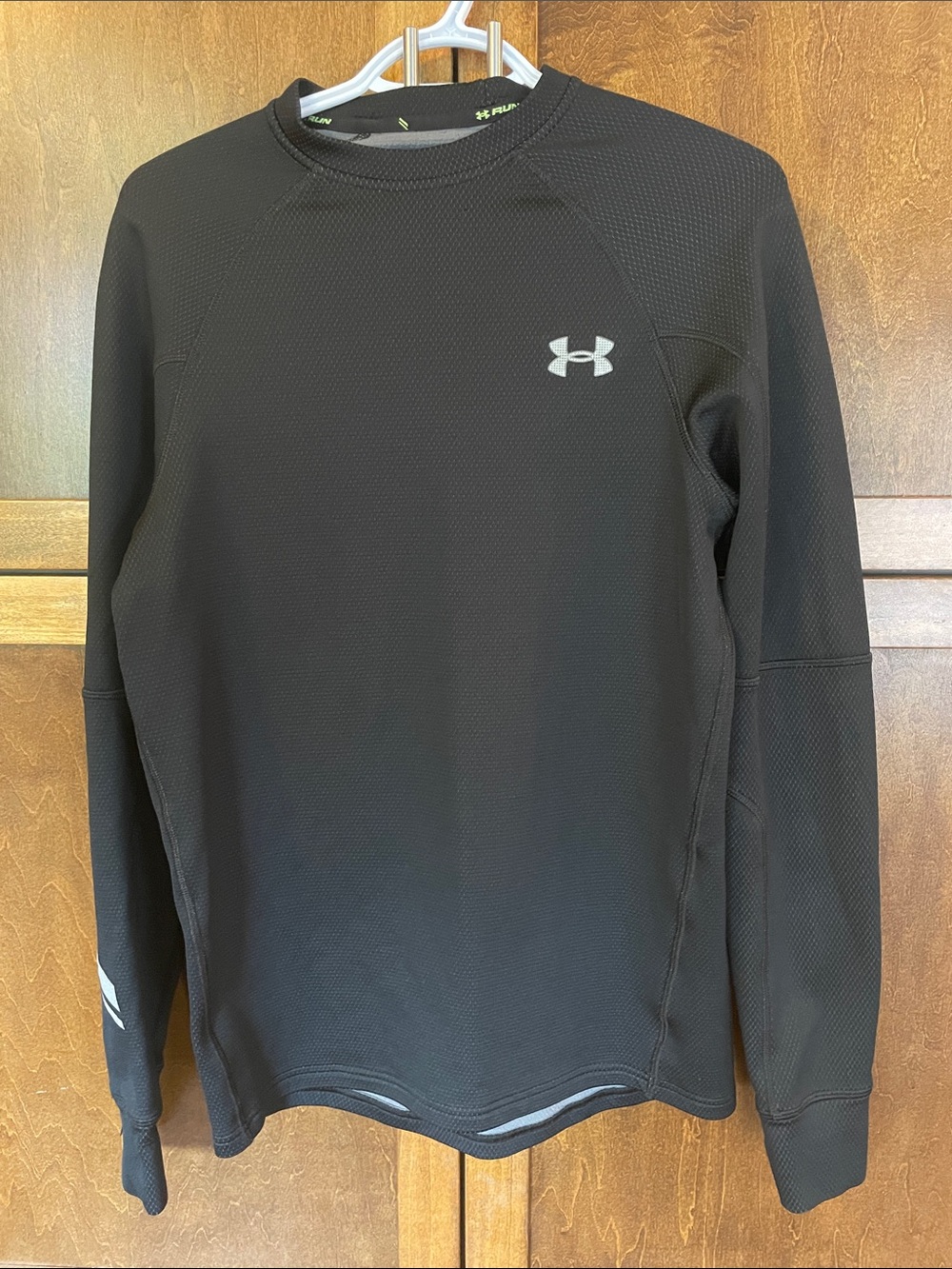 Under Armour Black Long-Sleeve Crew Performance Shirt